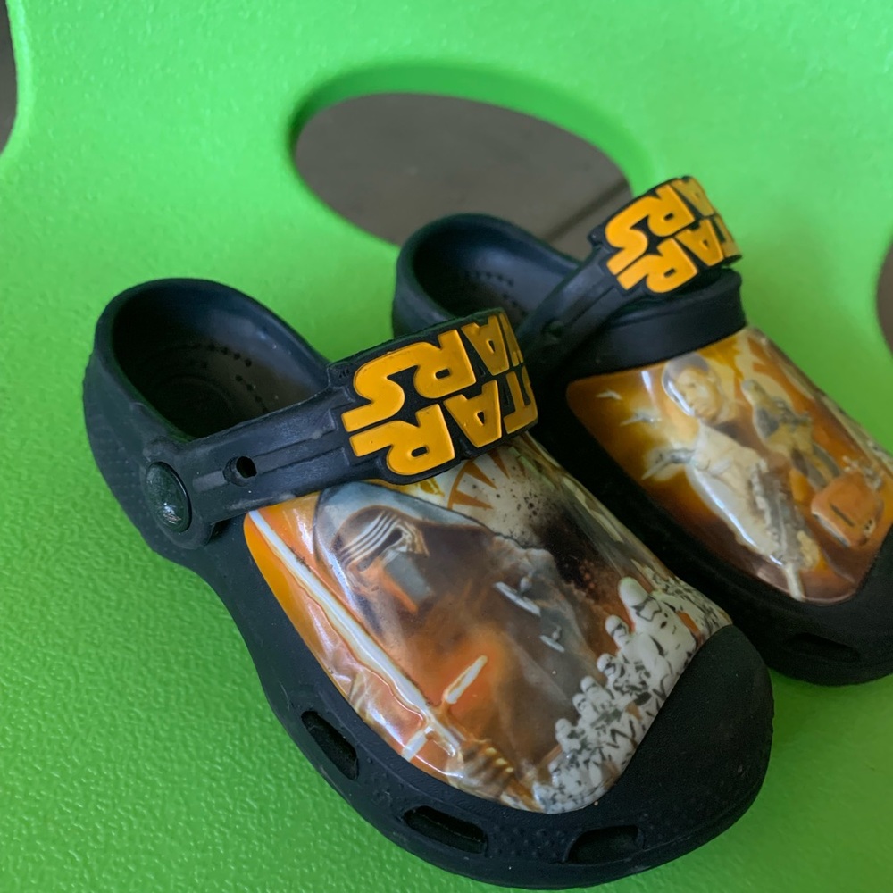 Starwars crocs
